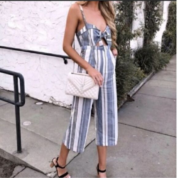 Take 50% OFF- Forever21 Striped Tie Front Jumpsuit, Size-S - Picture 1 of 9